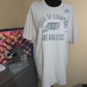 NIKE tee